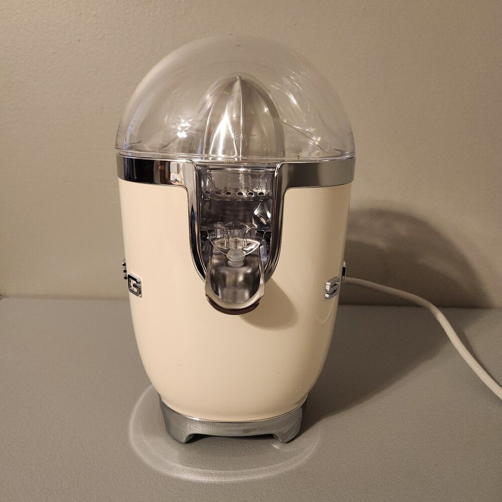 SMEG Retro-Style Electric Citrus Juicer [CJF11] Cream Color Brand New Glossy - Picture 3 of 6